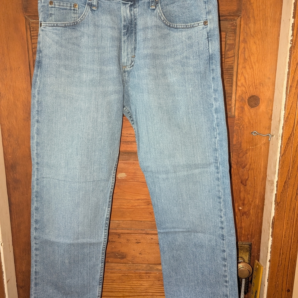 Wrangler Blue Straight‎ Jeans with Classic Denim Texture